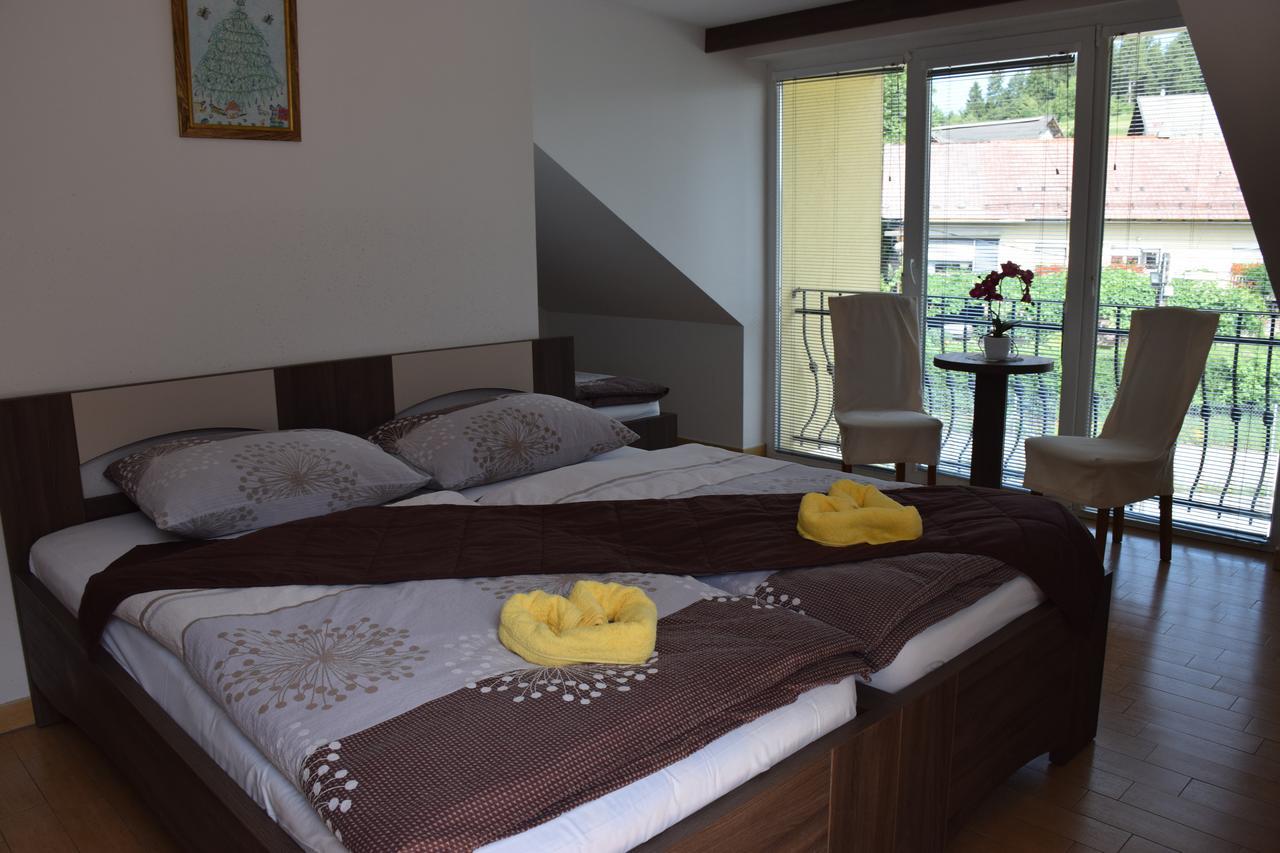 Hostel Novak Novo Mesto Ngoại thất bức ảnh